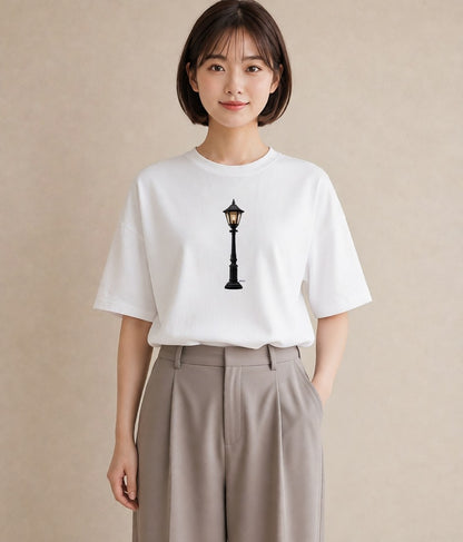 半袖Tシャツ レディース 街灯 夜霧 夜 ナチュラル アンティーク イラスト こなれ感 母の日 ビーチ 白T