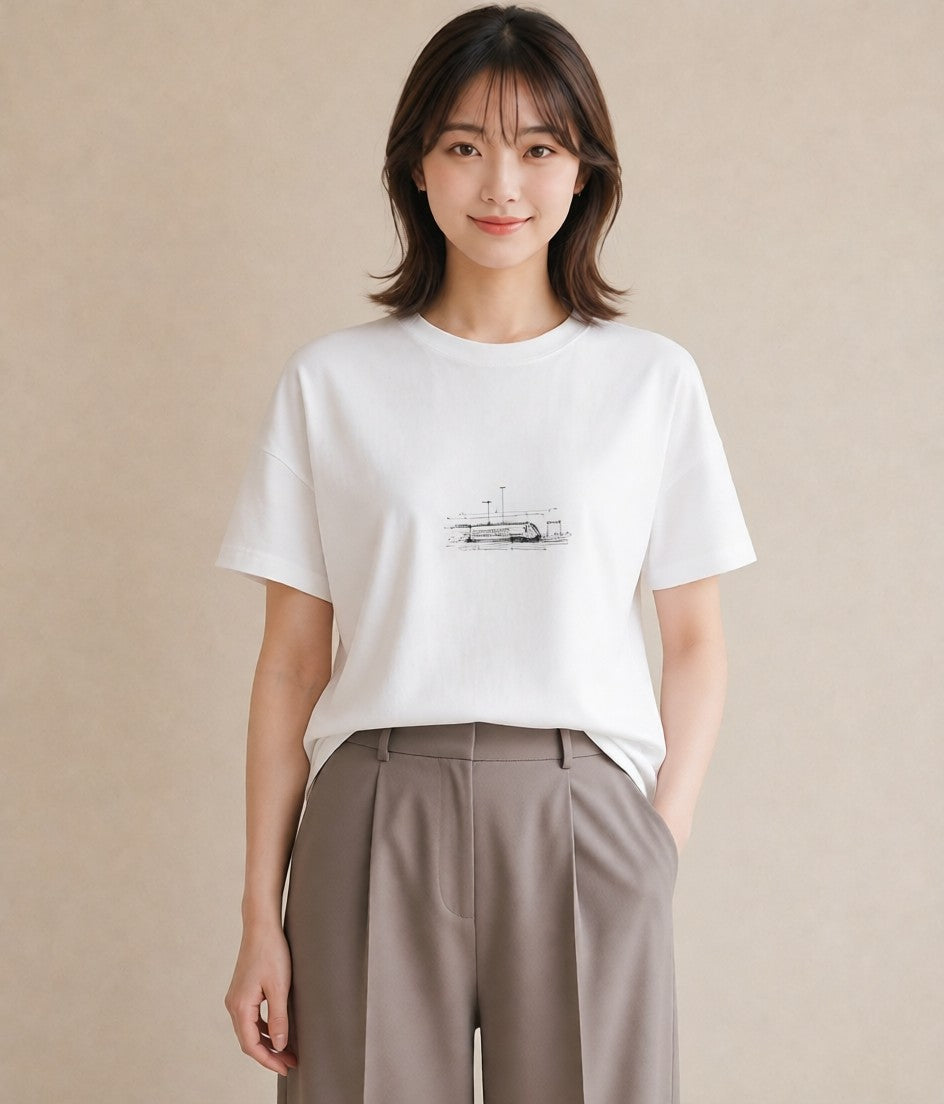 デザインTシャツ レディース 駅のホーム ローカル線 駅 ナチュラル アンティーク イラスト お洒落 女性向けギフト 散歩 白T