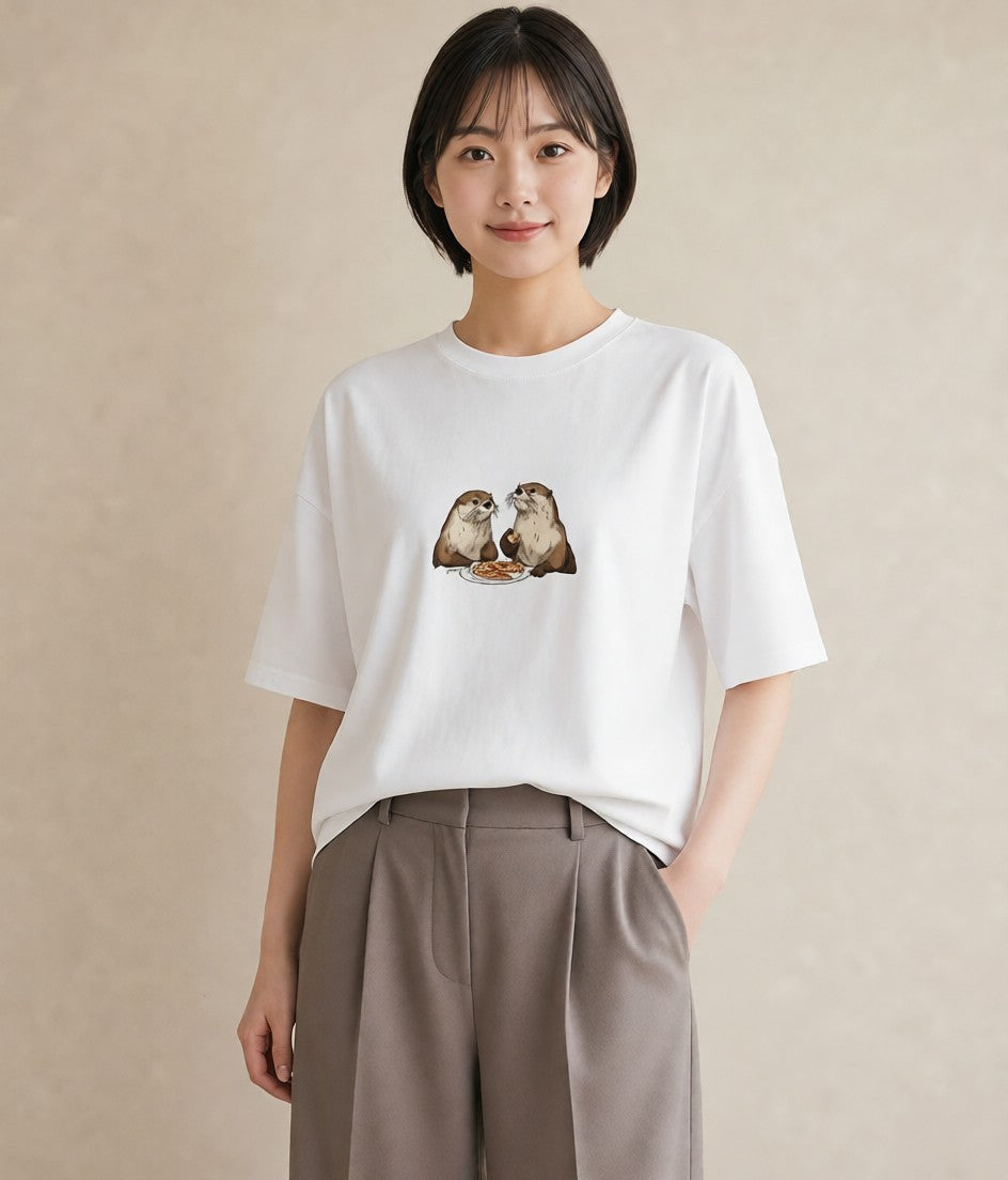 グラフィックTシャツ レディース カワウソ 動物 アニマル イラスト ヴィンテージ風 カフェ巡り 女子会 白T