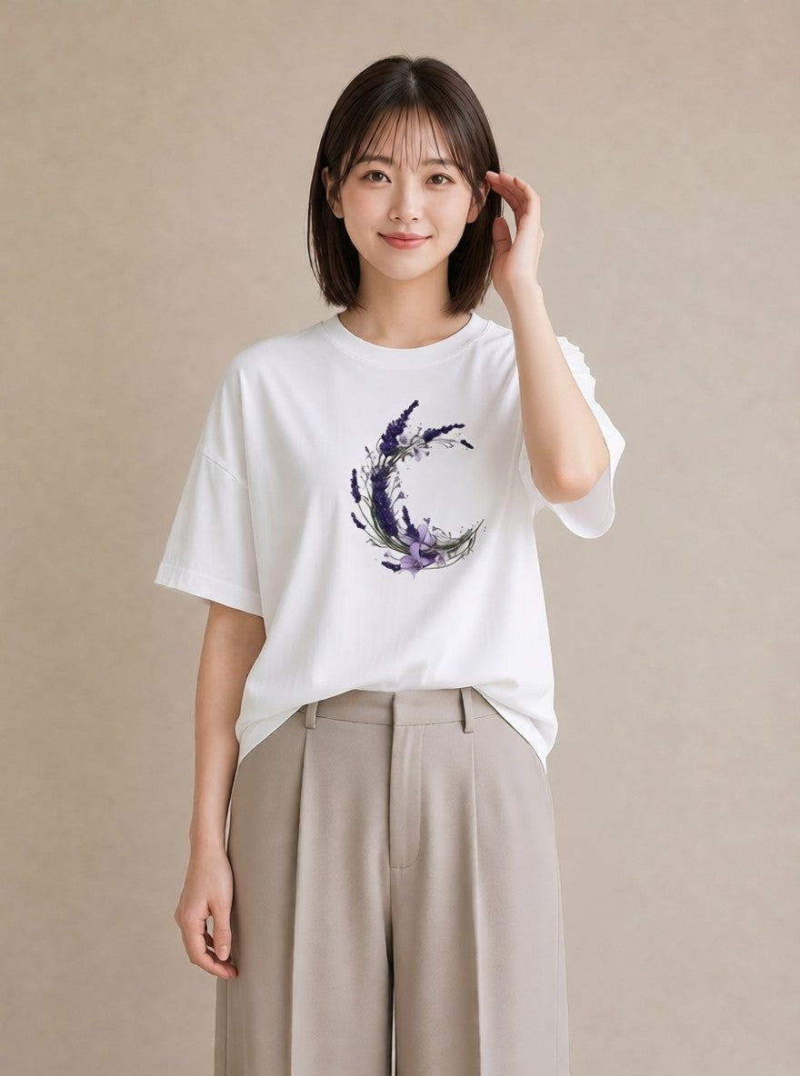 デザインTシャツ レディース ラベンダー 花 花柄 イラスト きれいめカジュアル ミセス 春コーデ 白T