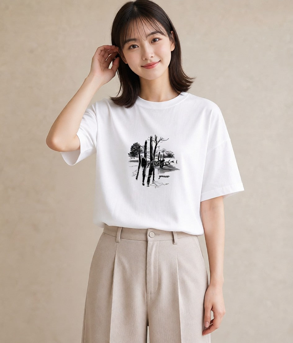 半袖Tシャツ レディース 小川 橋 せせらぎ ナチュラル アンティーク イラスト きれいめカジュアル 海 カフェ巡り 白T