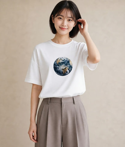 デザインTシャツ レディース 地球 星空 宇宙 イラスト きれいめカジュアル 春服 ミセス 白T