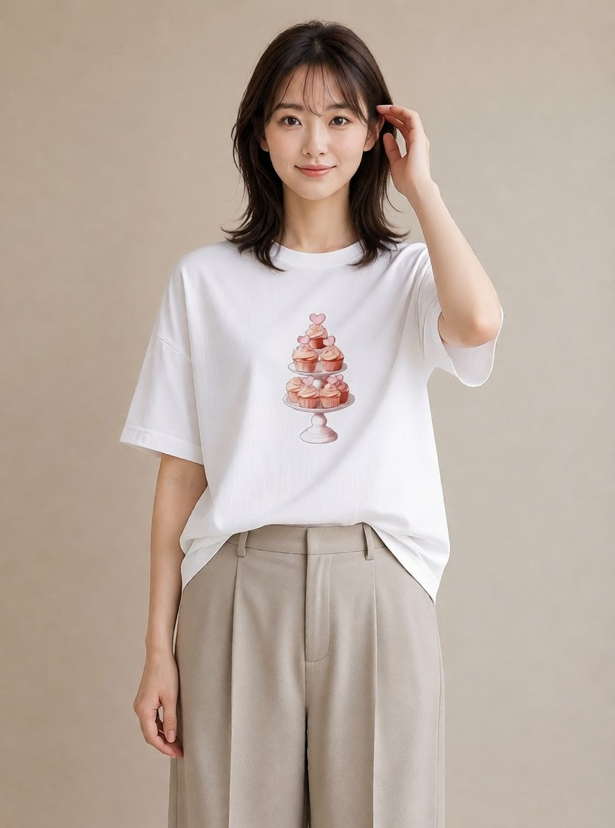 半袖Tシャツ レディース マフィン 食べ物 フード イラスト ニュアンス 公園 ママ 白T