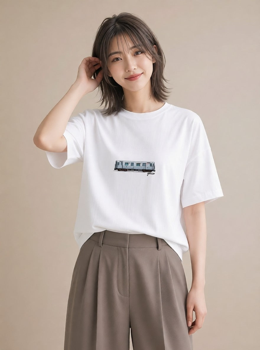 プリントTシャツ レディース 駅のホーム ローカル線 駅 ナチュラル アンティーク イラスト 線画 春服 ミセス 白T