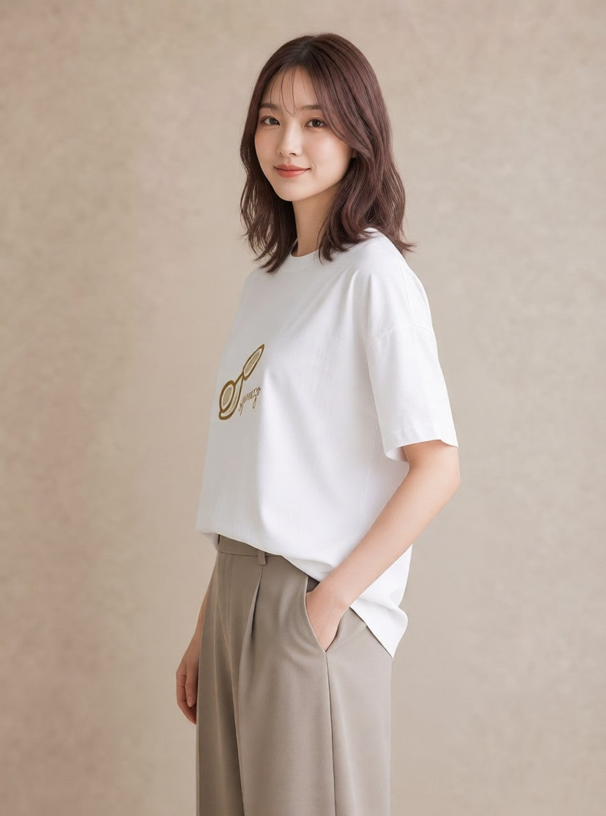 Tシャツ レディース パールピアス アクセサリー ナチュラル アンティーク イラスト モード ミセス 春コーデ 白T