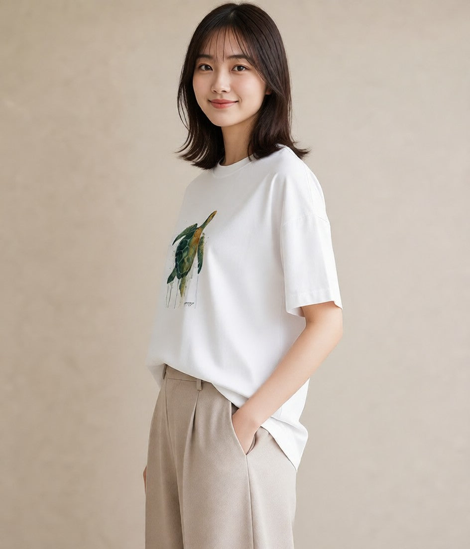 Tシャツ レディース ウミガメ 海の生き物 海 イラスト ヴィンテージ風 散歩 お出かけ 白T