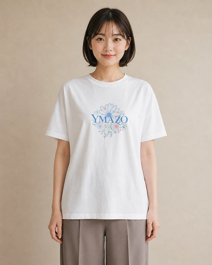 【受注生産】YMAZO Tシャツ レディース 半袖 ゆったり 花柄 フローラル ボタニカル 花 ブーケ 白T 綿100% ホワイト M L ニュアンス フェミニン ナチュラル 通勤 推し活 父の日 初夏 プレゼント｜花便り（大きめプリント 