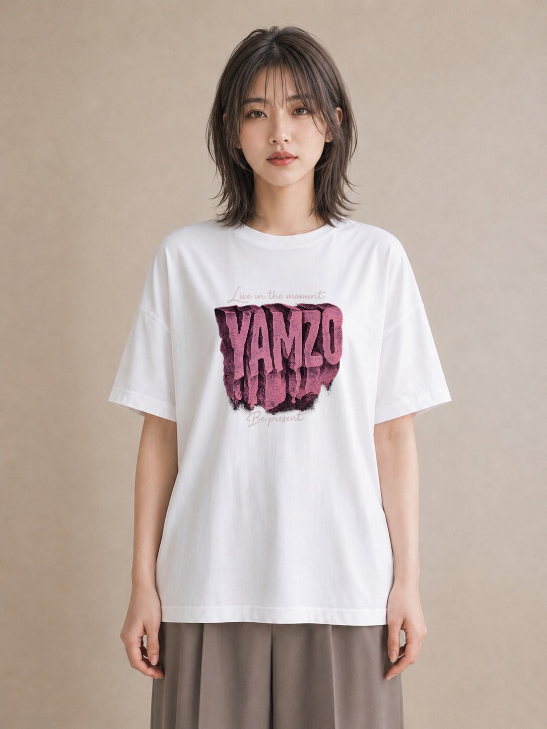 【受注生産】YMAZO Tシャツ レディース 半袖 オーバーサイズ ロゴ アルファベット レター 白T 綿100% ホワイト M L フェミニン 韓国っぽい 大人可愛い 通勤 お出かけ 2026新作 春夏 初夏｜イニシャルY（大きめプリント