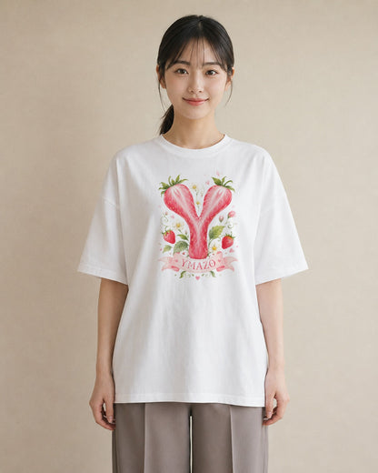 【受注生産】YMAZO Tシャツ レディース 半袖 オーバーサイズ いちご イチゴ 苺 ストロベリー フルーツ 白T 綿100% ホワイト M L 手描き 水彩 ナチュラル 推し活 お出かけ プレゼント 2026新作｜YMAZO art（大