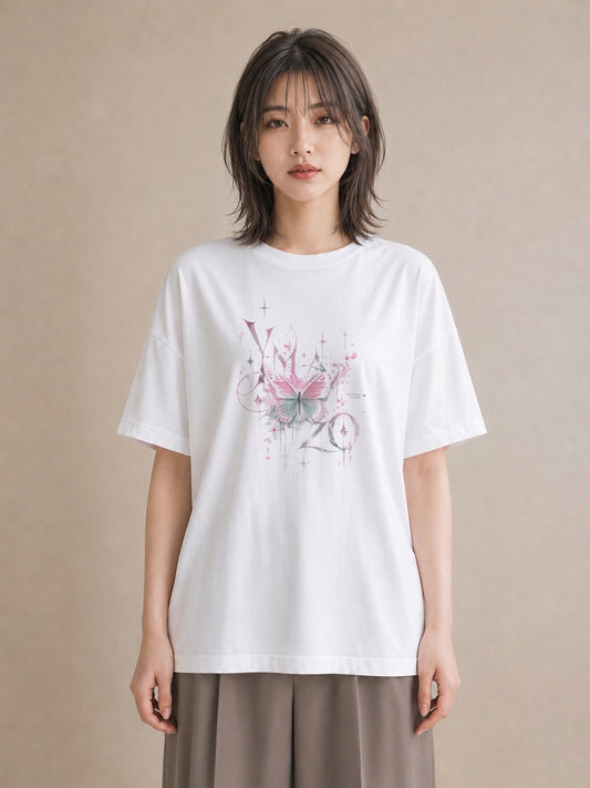 【受注生産】YMAZO Tシャツ レディース 半袖 オーバーサイズ 蝶 ちょうちょ バタフライ 蝶々 花柄 白T 綿100% ホワイト M L くすみカラー 大人可愛い フェミニン デイリー お出かけ 父の日 プレゼ｜花あそび（大きめプリン