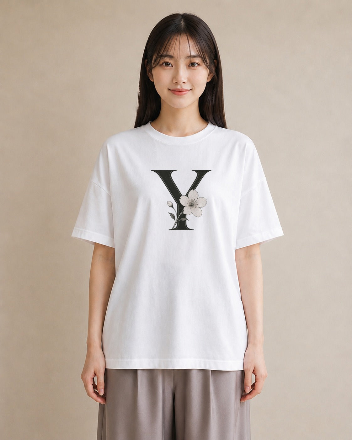 【受注生産】YMAZO Tシャツ レディース 半袖 ゆったり いちご イチゴ 苺 ストロベリー フルーツ 白T 綿100% ホワイト M L フェミニン 韓国っぽい くすみカラー 推し活 デイリー 2026新作 ギフ｜イニシャルY（大きめプ