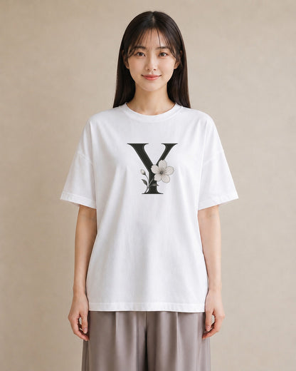 【受注生産】YMAZO Tシャツ レディース 半袖 ゆったり いちご イチゴ 苺 ストロベリー フルーツ 白T 綿100% ホワイト M L フェミニン 韓国っぽい くすみカラー 推し活 デイリー 2026新作 ギフ｜イニシャルY（大きめプ