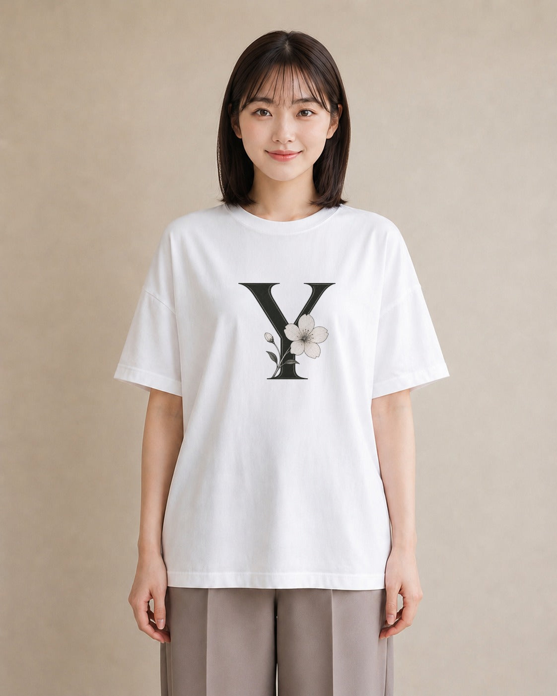【受注生産】YMAZO Tシャツ レディース 半袖 ゆったり いちご イチゴ 苺 ストロベリー フルーツ 白T 綿100% ホワイト M L フェミニン 韓国っぽい くすみカラー 推し活 デイリー 2026新作 ギフ｜イニシャルY（スタンダ