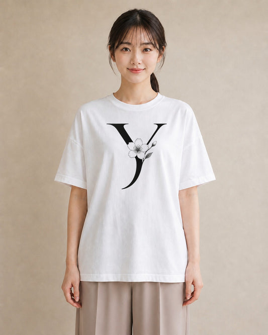 【受注生産】YMAZO Tシャツ レディース 半袖 オーバーサイズ いちご イチゴ 苺 ストロベリー フルーツ 白T 綿100% ホワイト M L 手描き フェミニン ニュアンス 通勤 カジュアル ギフト 2026新｜Y字ロゴ（大きめプリン