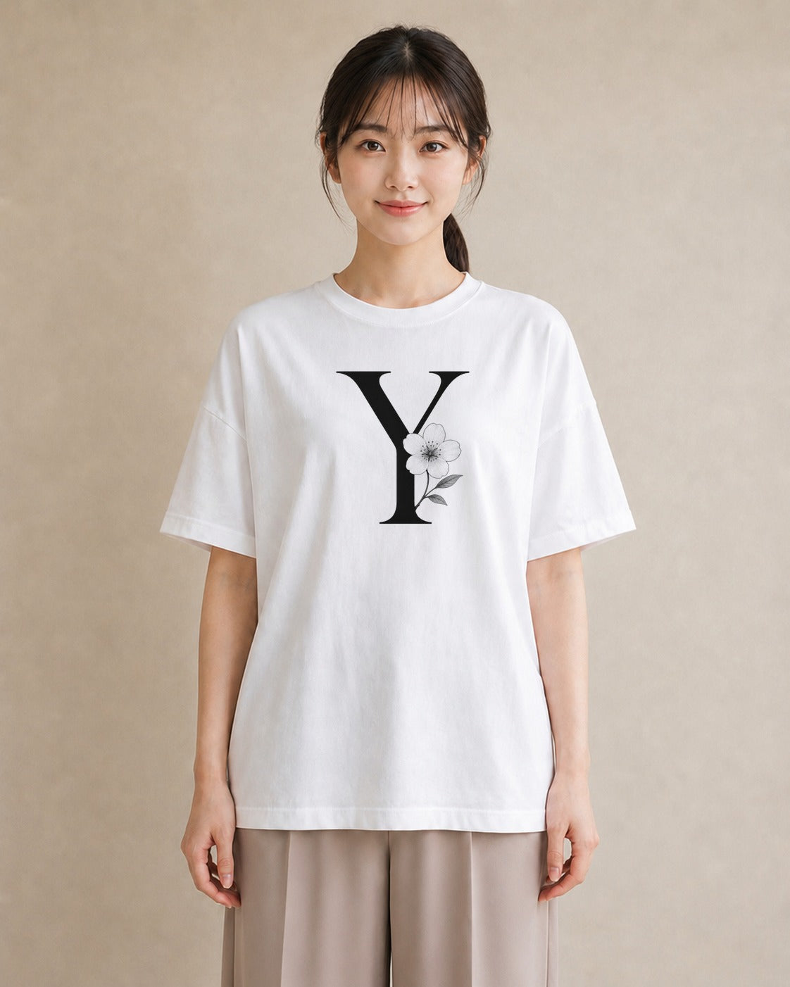 【受注生産】YMAZO Tシャツ レディース 半袖 ゆったり いちご イチゴ 苺 ストロベリー フルーツ 白T 綿100% ホワイト M L 手描き 韓国っぽい 大人可愛い カジュアル お出かけ 初夏 父の日 ギフト｜イニシャルY（スタンダ