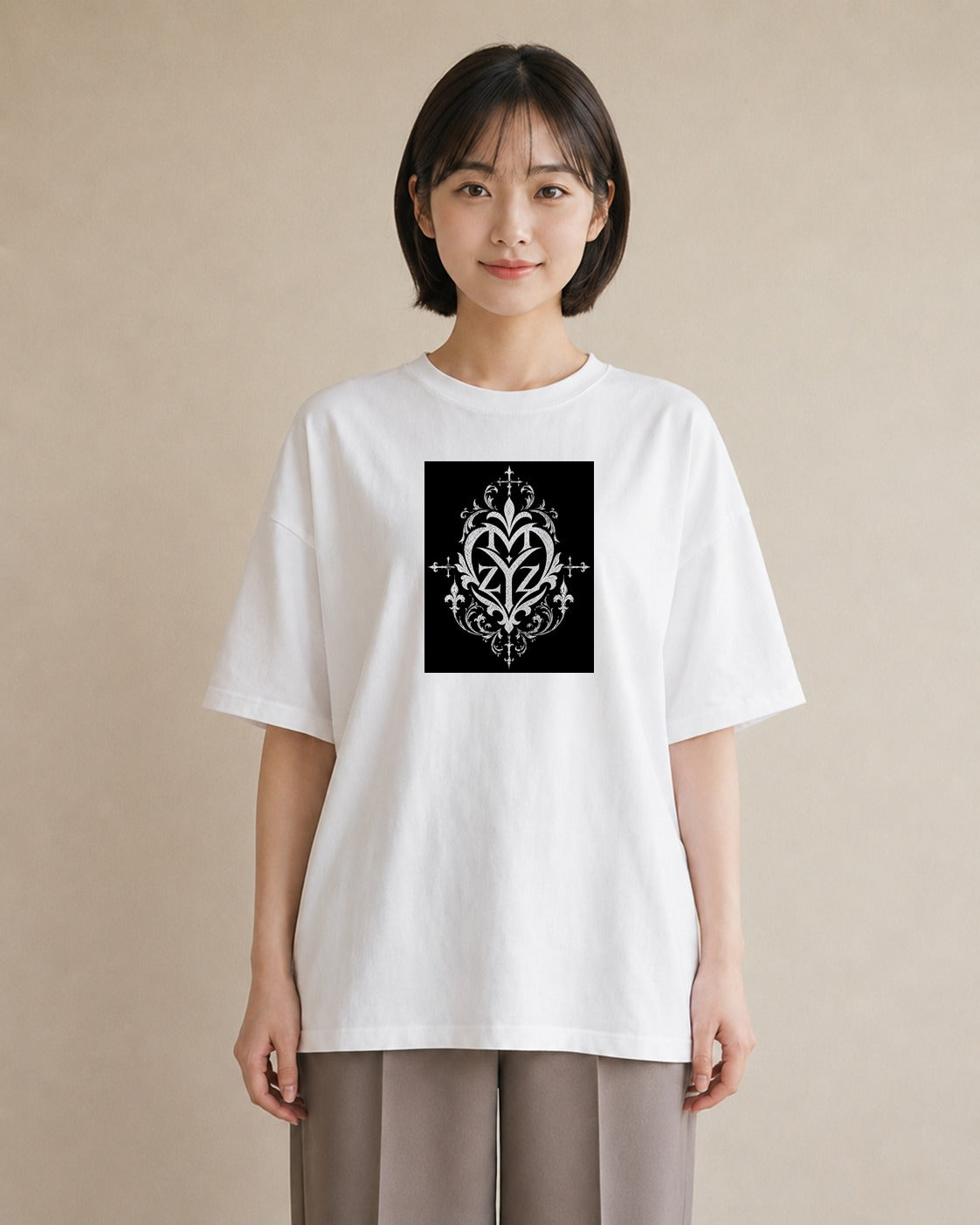 【受注生産】YMAZO Tシャツ レディース 半袖 ビッグT 花柄 フローラル ボタニカル 花 ブーケ 白T 綿100% ホワイト M L フェミニン ナチュラル ニュアンス 推し活 お出かけ 父の日 プレゼント ギ｜Y字ロゴ（スタンダード