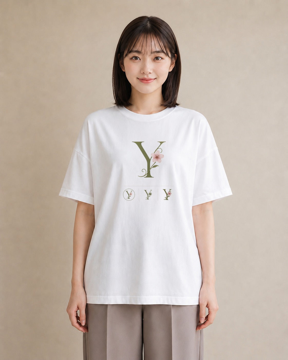 【受注生産】YMAZO Tシャツ レディース 半袖 ゆったり いちご イチゴ 苺 ストロベリー フルーツ 白T 綿100% ホワイト M L 大人可愛い 水彩 フェミニン 通勤 お出かけ プレゼント 春夏 2026新｜イニシャルY（大きめプ