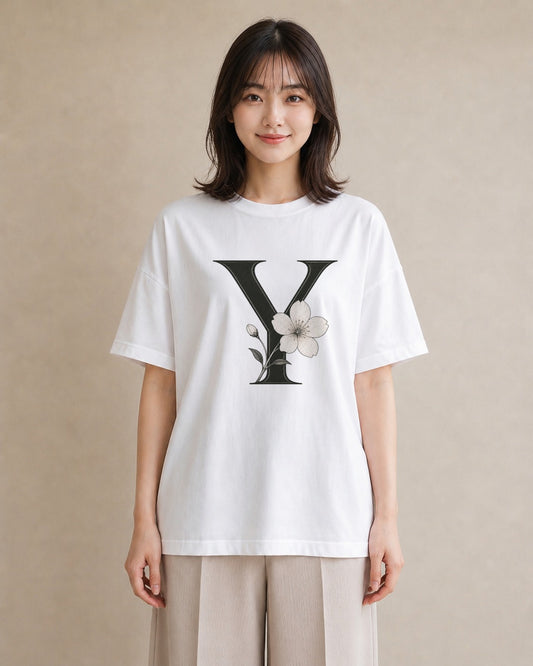 【受注生産】YMAZO Tシャツ レディース 半袖 ゆったり いちご イチゴ 苺 ストロベリー フルーツ 白T 綿100% ホワイト M L フェミニン 韓国っぽい くすみカラー 推し活 デイリー 2026新作 ギフ｜イニシャルY（大きめプ