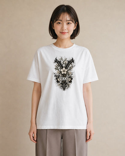 【受注生産】YMAZO Tシャツ レディース 半袖 ビッグT 花柄 フローラル ボタニカル 花 ブーケ 白T 綿100% ホワイト M L 水彩 手描き ナチュラル リンクコーデ 通勤 春夏 2026新作 プレゼント｜Y字ロゴ（大きめプリン