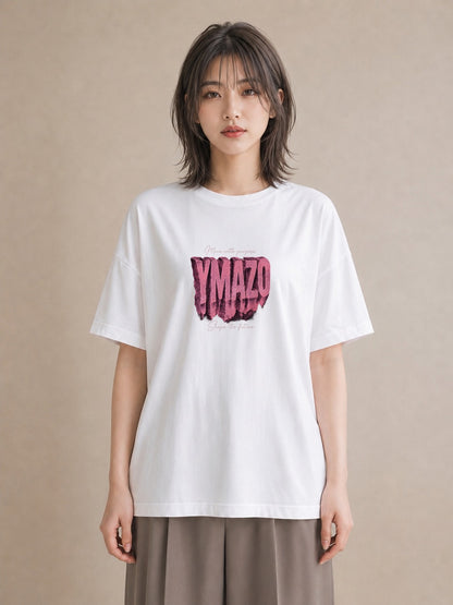 【受注生産】YMAZO Tシャツ レディース 半袖 ビッグT いちご イチゴ 苺 ストロベリー フルーツ 白T 綿100% ホワイト M L 手描き フェミニン くすみカラー お出かけ 通勤 父の日 2026新作 ギ｜Y字ロゴ（大きめプリン