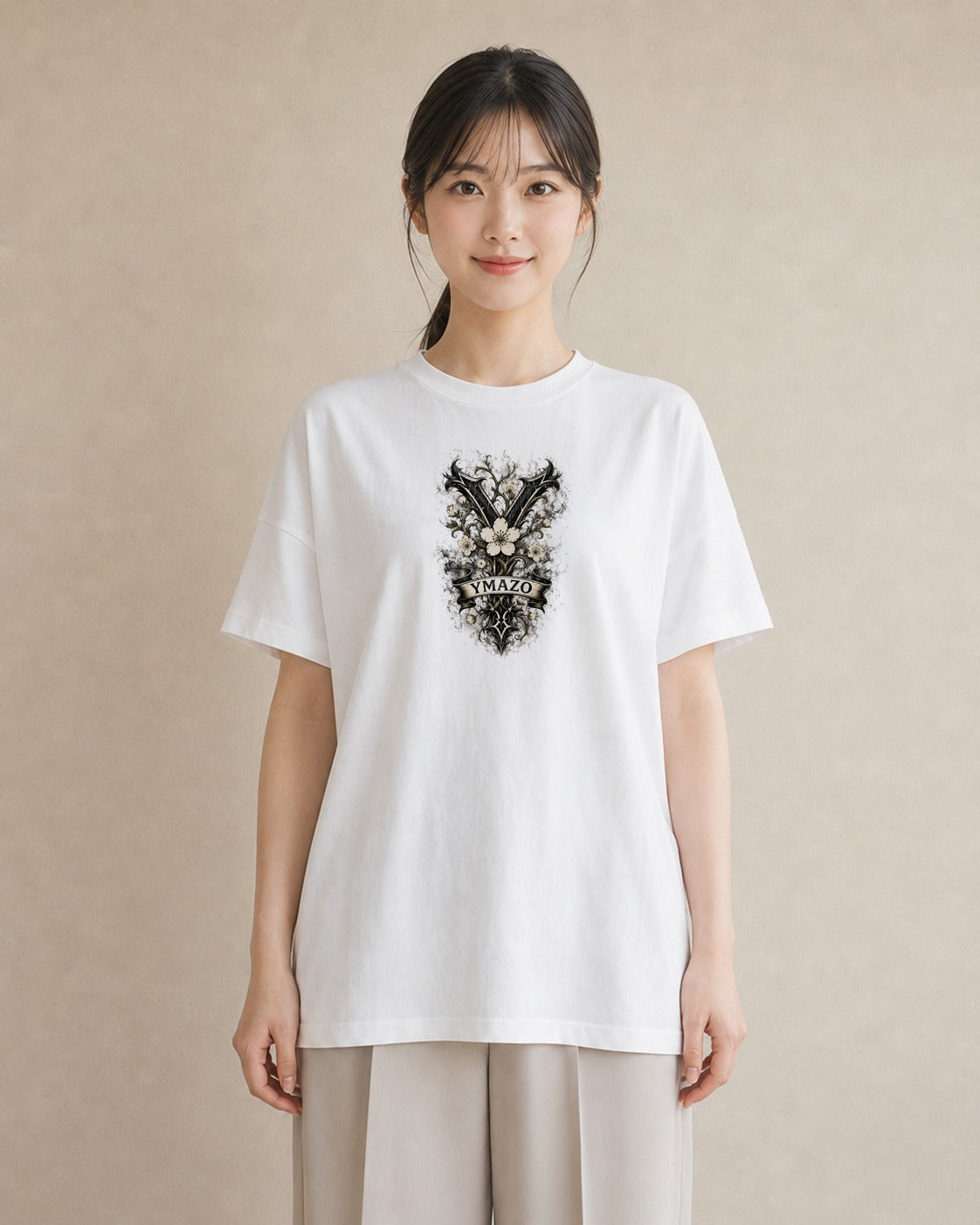 【受注生産】YMAZO Tシャツ レディース 半袖 ビッグT 花柄 フローラル ボタニカル 花 ブーケ 白T 綿100% ホワイト M L 水彩 手描き ナチュラル リンクコーデ 通勤 春夏 2026新作 プレゼント｜Y字ロゴ（大きめプリン