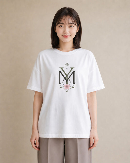 【受注生産】YMAZO Tシャツ レディース 半袖 ビッグシルエット さくら 桜 チェリー サクラ 花 白T 綿100% ホワイト M L 手描き 水彩 フェミニン カジュアル 通勤 父の日 ギフト 2026新作｜イニシャルY（スタンダード